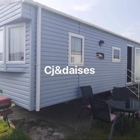 Cj & Daisies Holiday Home 普利斯坦丁 外观 照片