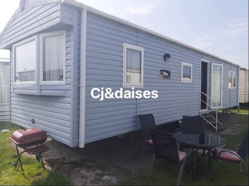 Cj & Daisies Holiday Home 普利斯坦丁 外观 照片